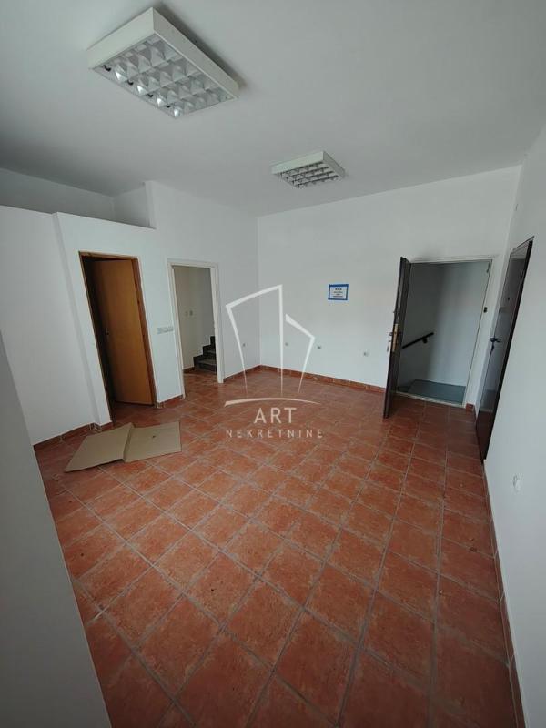Slika 3 - Timočka,  Lokal za izdavanje, 194m2, 2.500€
