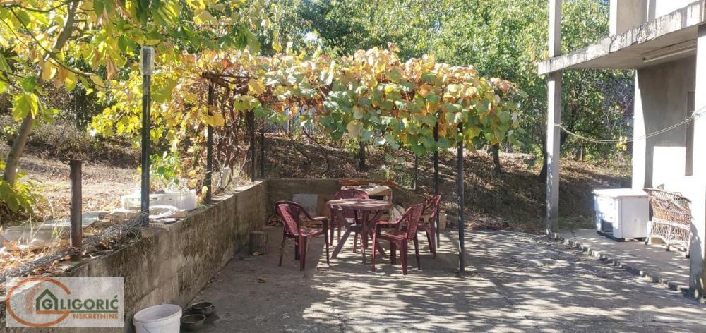 Slika 1 - Bratstva i jedinstva, Kuća na prodaju, 200m2, 200.000€