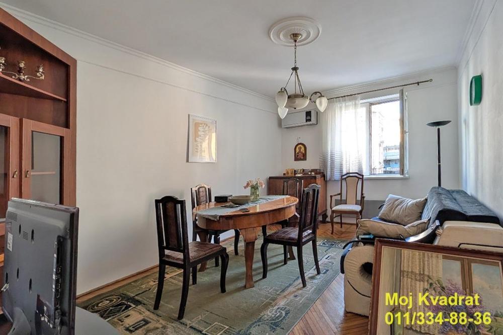 Glavna slika -Trosoban stan za izdavanje, 65m2, 1.000€
