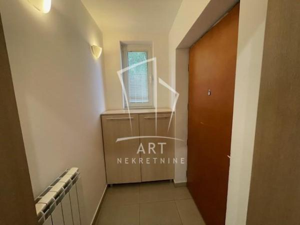 Slika 10 - Udbinska,  Lokal za izdavanje, 142m2, 3.500€