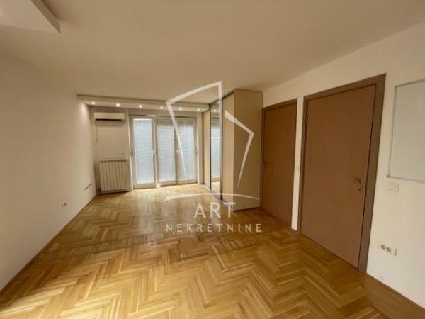 Slika 5 - Udbinska,  Lokal za izdavanje, 142m2, 3.500€