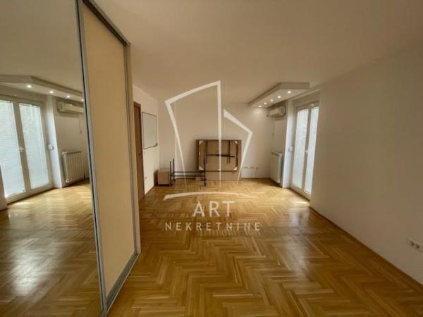 Slika 6 - Udbinska,  Lokal za izdavanje, 142m2, 3.500€