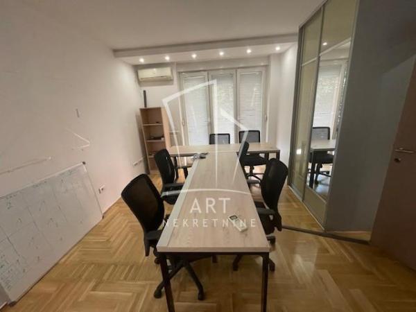 Slika 8 - Udbinska,  Lokal za izdavanje, 142m2, 3.500€