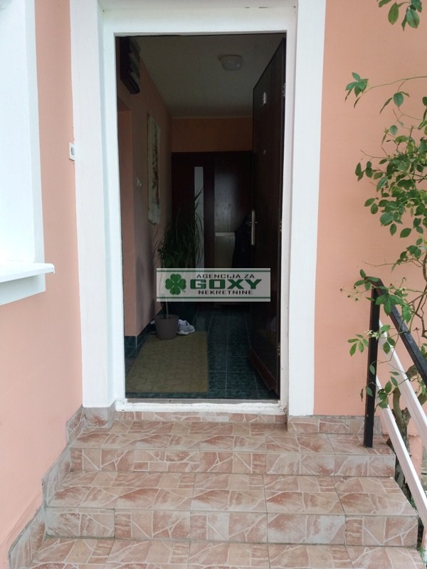 Slika 1 - Bozurova,  Kuća na prodaju, 130m2, 100.000€