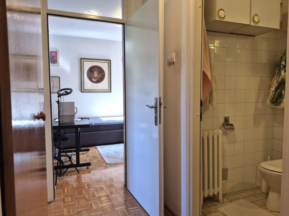 Slika 8 - Rajka Mitića, Trosoban stan za izdavanje, 94m2, 1.000€