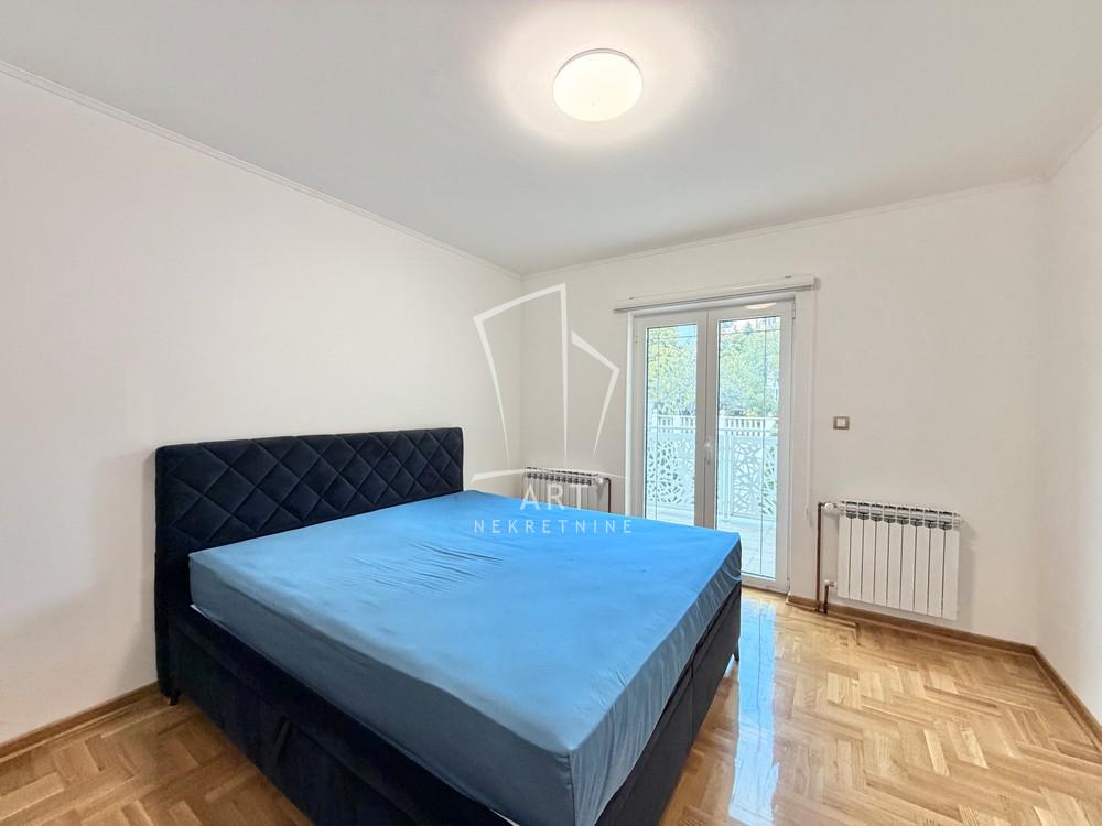 Slika 5 - Atika,  Kuća za izdavanje, 418m2, 3.000€