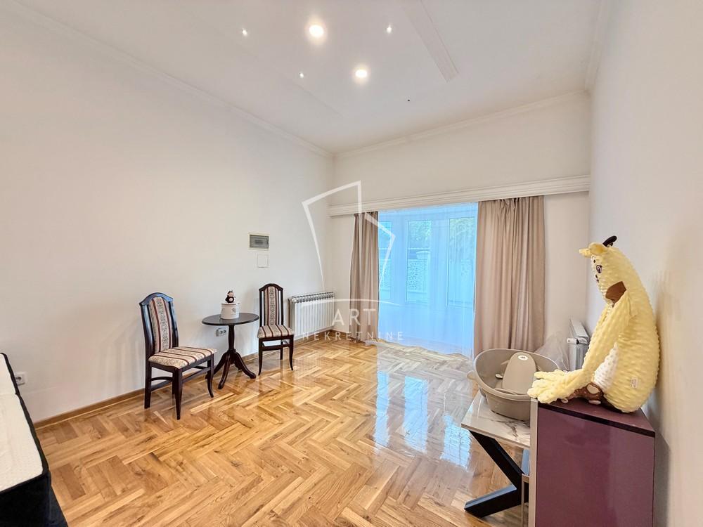Slika 7 - Atika,  Kuća za izdavanje, 418m2, 3.000€