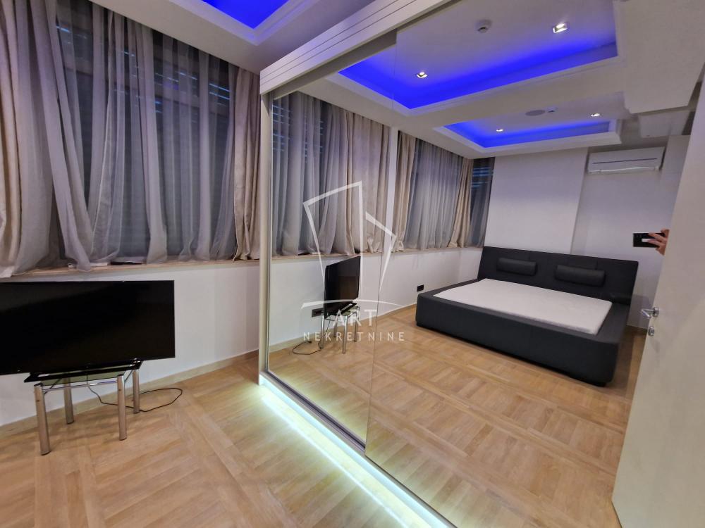 Slika 4 - Velisava Vulovića, Četvorosoban stan za izdavanje, 148m2, 2.400€