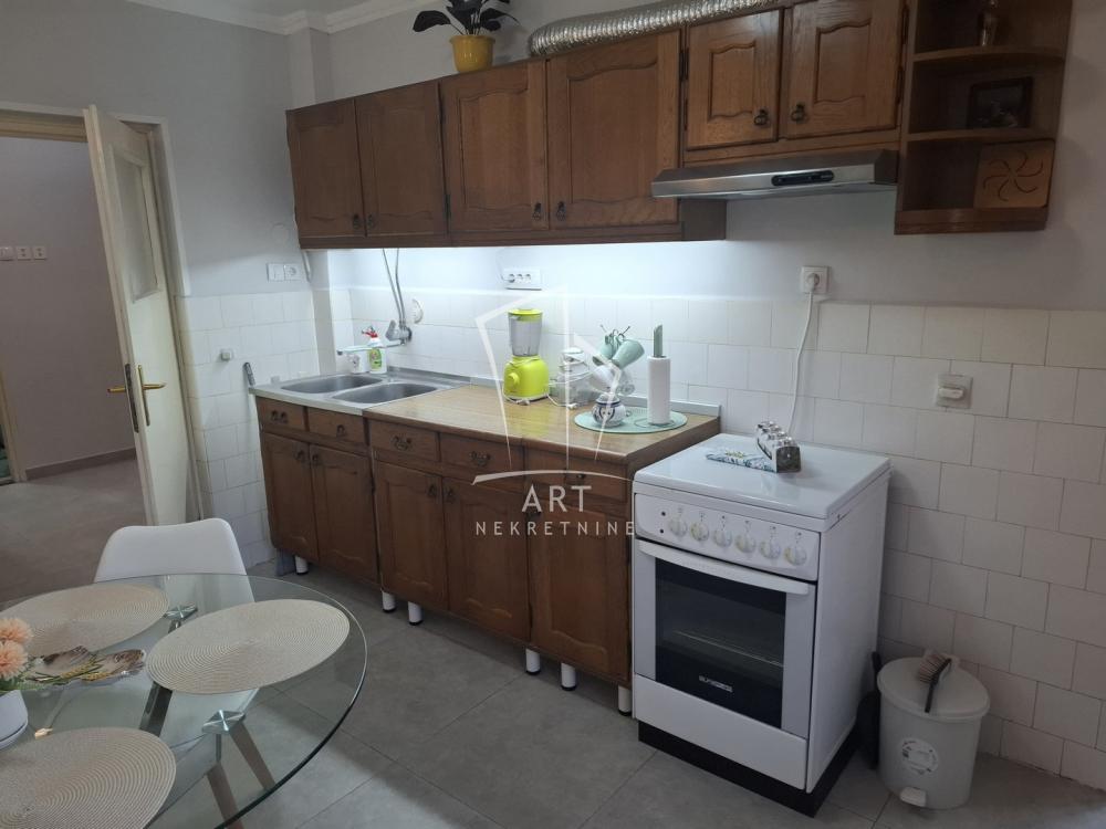 Slika 1 - Stevana Lukovića, Dvosoban stan za izdavanje, 56m2, 500€