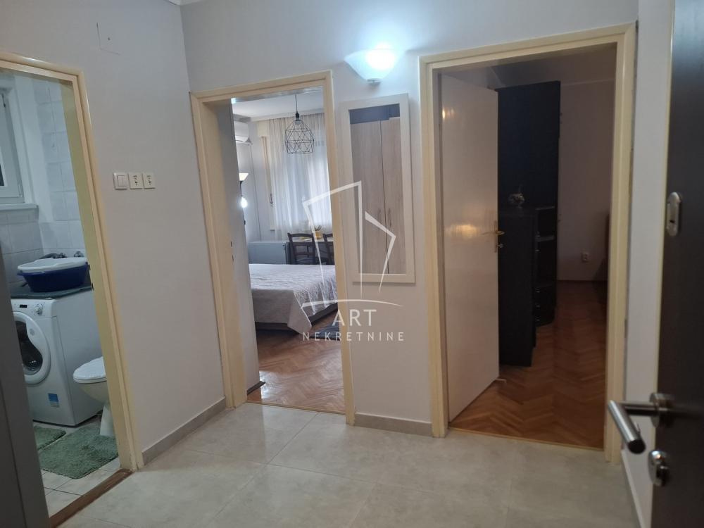 Slika 3 - Stevana Lukovića, Dvosoban stan za izdavanje, 56m2, 500€
