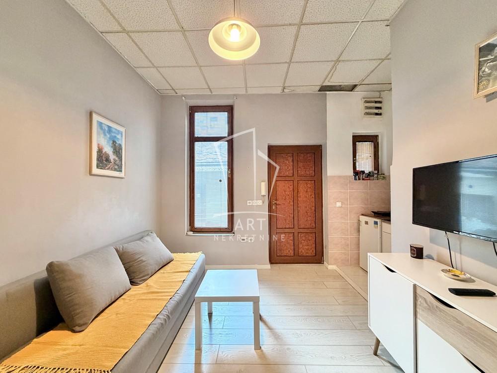 Slika 1 - Zahumska, Trosoban stan na prodaju, 27m2, 120.000€