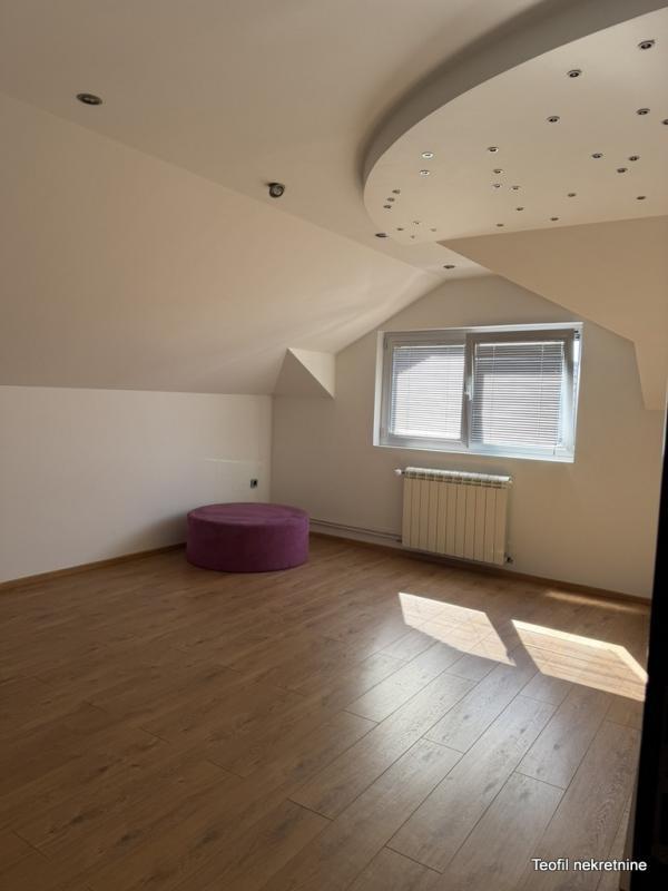 Slika 2 - Rade Končara,  Kuća na prodaju, 250m2, 199.500€