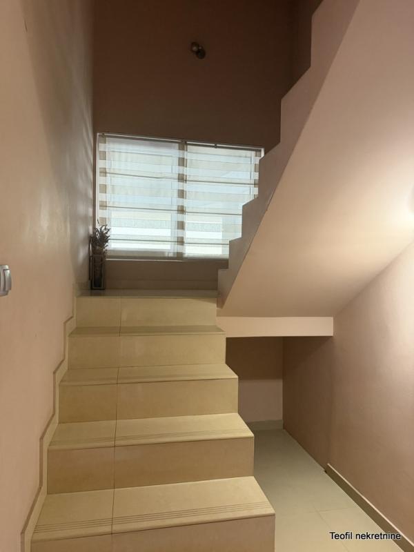 Slika 6 - Rade Končara,  Kuća na prodaju, 250m2, 199.500€