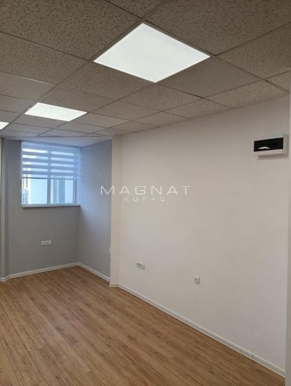 Slika 4 - Bitoljska,  Lokal za izdavanje, 25m2, 500€