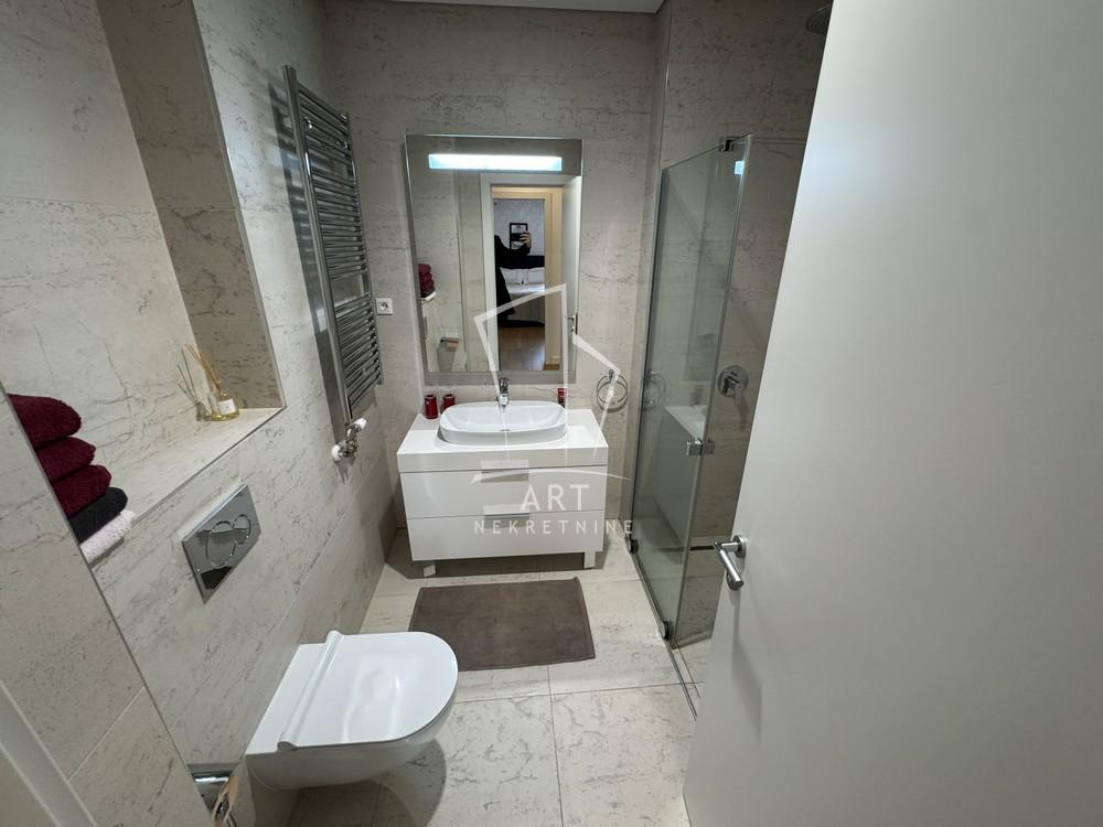 Slika 7 - Kneza Miloša, Trosoban stan za izdavanje, 88m2, 2.500€
