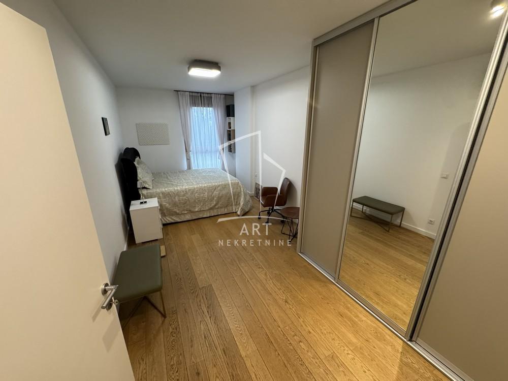 Slika 4 - Kneza Miloša, Trosoban stan za izdavanje, 88m2, 2.500€