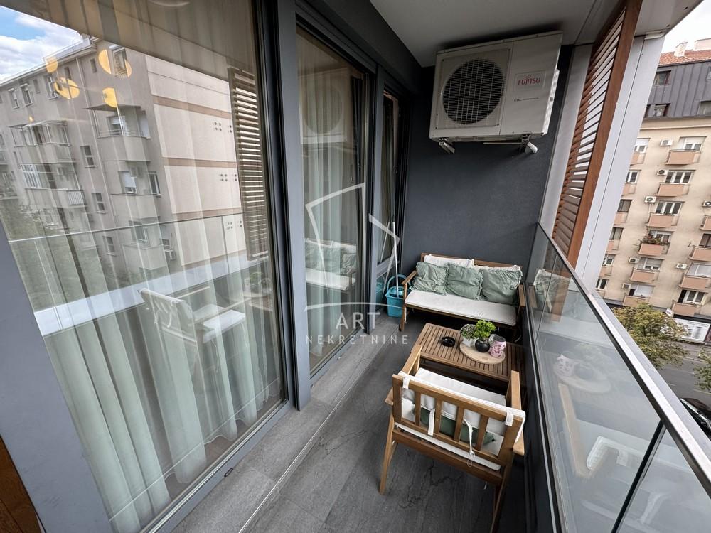 Slika 8 - Kneza Miloša, Trosoban stan za izdavanje, 88m2, 2.500€