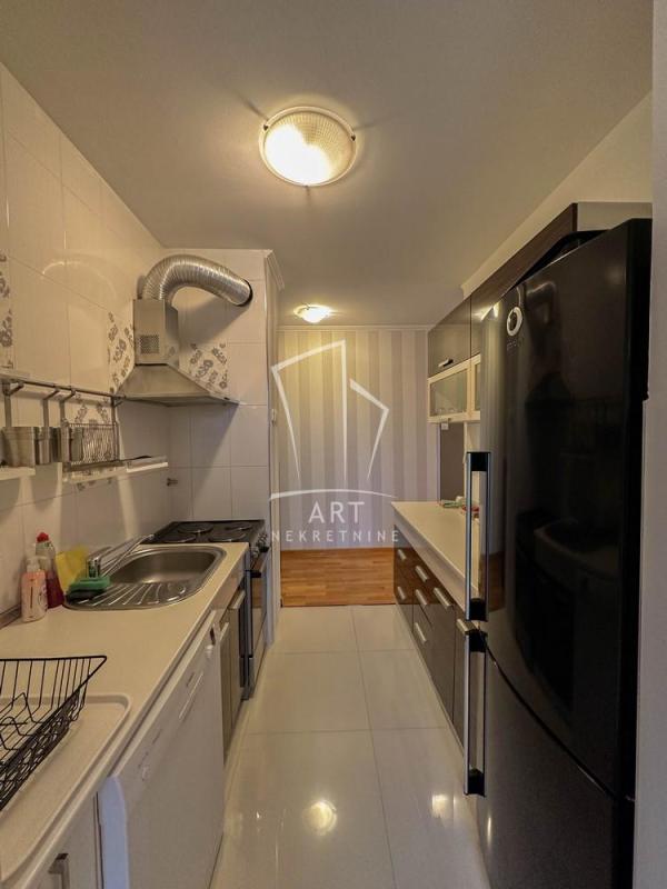 Slika 5 - Antifašističke borbe, Jednoiposoban stan za izdavanje, 59m2, 850€