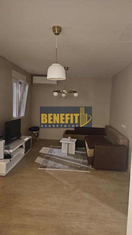 Glavna slika - Kuća za izdavanje, 100m2, 1.050€
