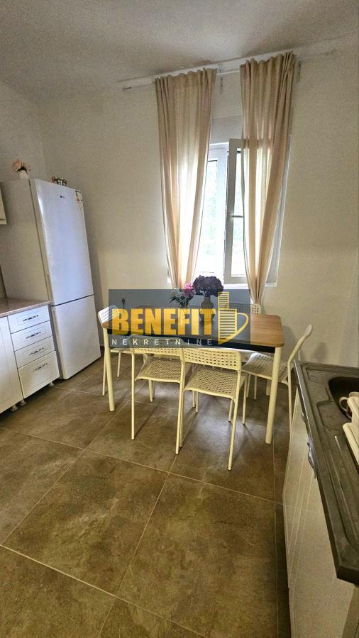 Slika 1 -  Kuća za izdavanje, 100m2, 1.050€