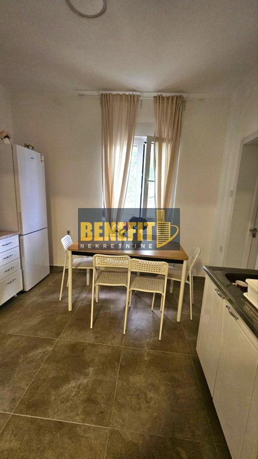 Slika 2 -  Kuća za izdavanje, 100m2, 1.050€