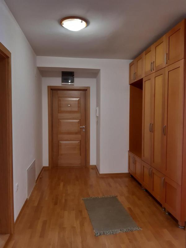 Slika 4 - Četvorosoban stan za izdavanje, 150m2, 1.000€