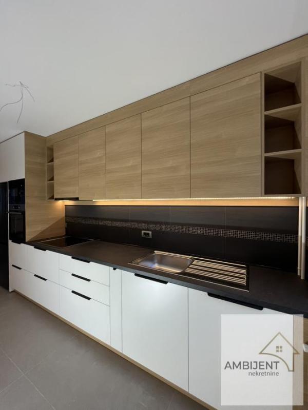 Slika 6 -  Kuća za izdavanje, 120m2, 2.400€