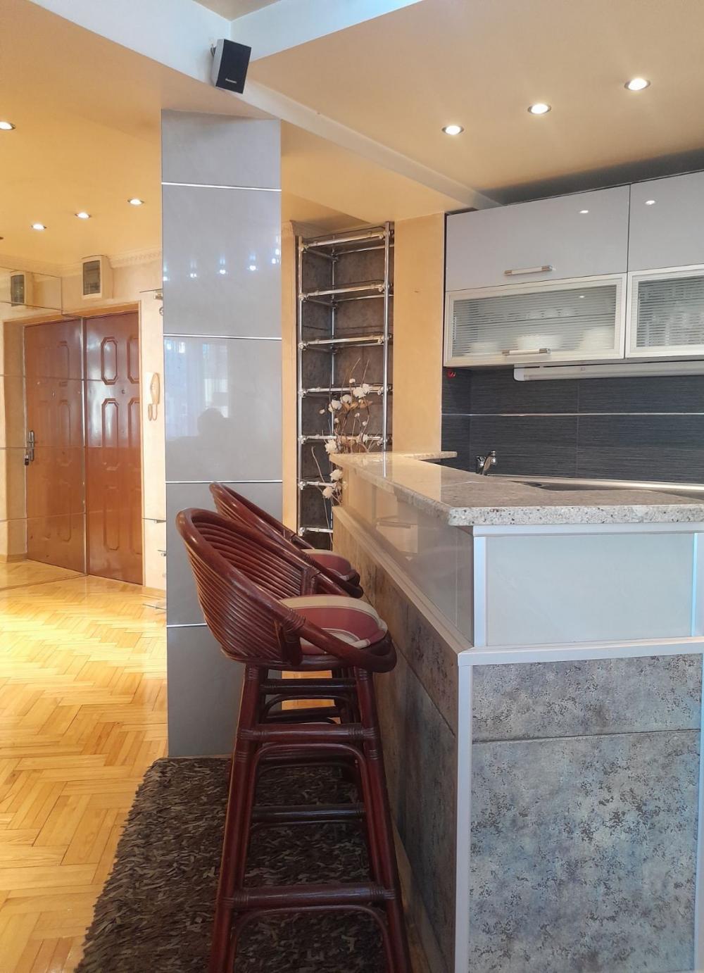 Slika 11 - Južni Bulevar, Dvosoban stan za izdavanje, 66m2, 850€