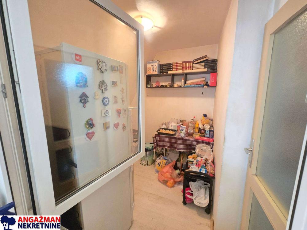 Slika 9 - Dositeja Obradovića , Trosoban stan na prodaju, 85m2, 129.000€