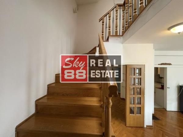 Slika 9 - Kuća za izdavanje, 250m2, 2.650€