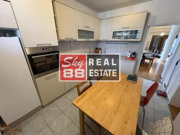 Slika 5 - Kuća za izdavanje, 250m2, 2.650€