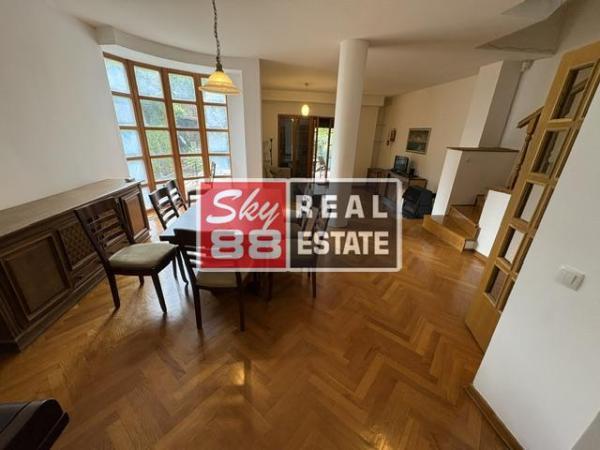 Glavna slika - Kuća za izdavanje, 250m2, 2.650€