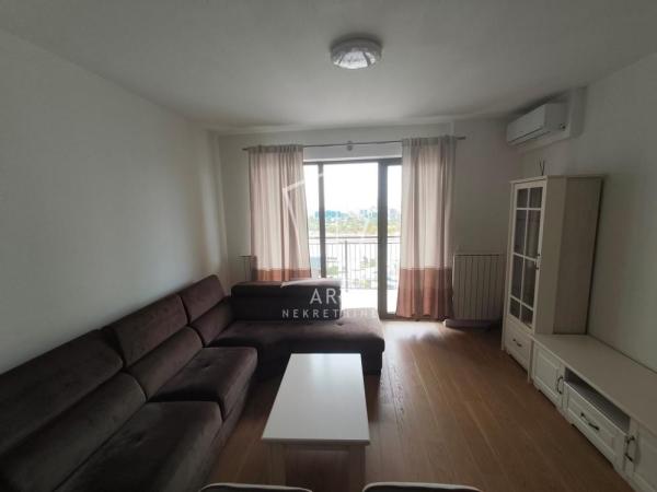 Slika 1 - Bulevar Vudroa Vilsona, Dvosoban stan za izdavanje, 58m2, 1.400€