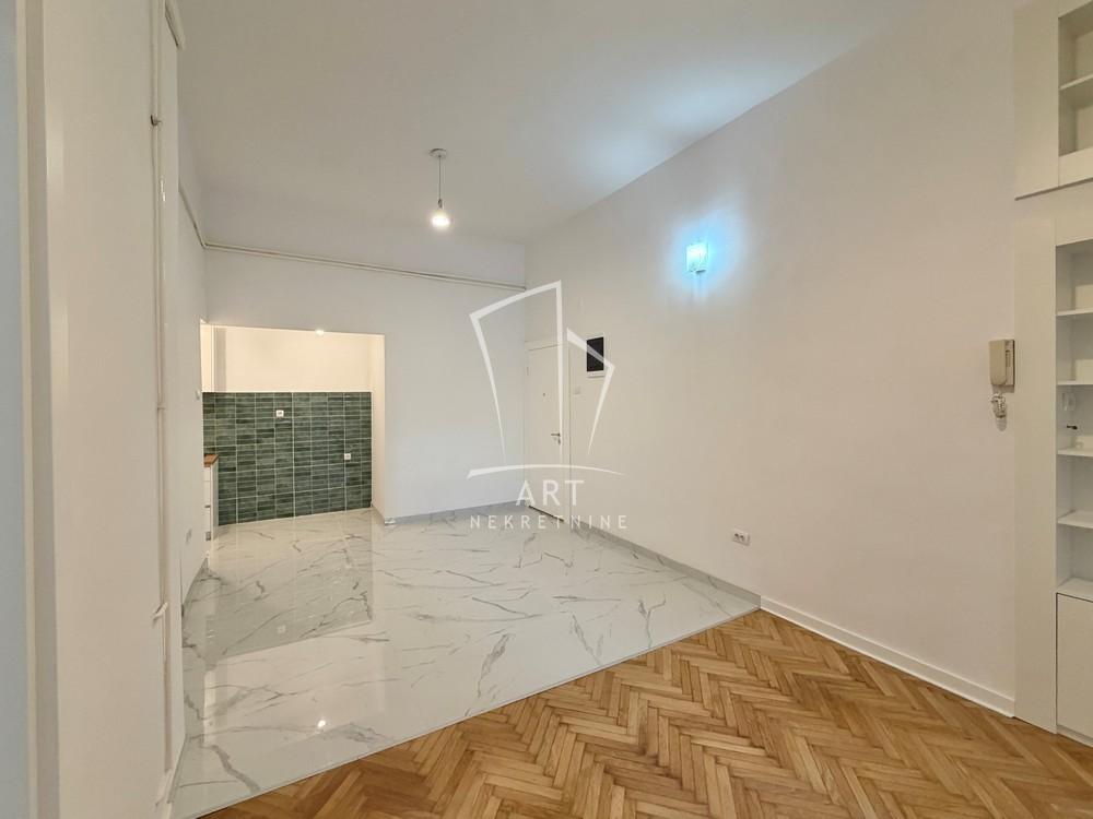 Slika 2 - Strahinjića Bana, Trosoban stan za izdavanje, 69m2, 1.300€