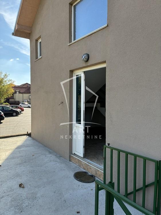 Slika 1 - Ljubiše Miodragovića,  Lokal za izdavanje, 153m2, 950€