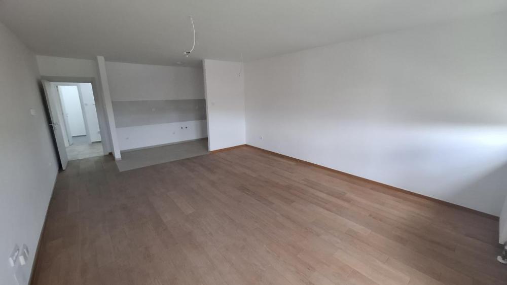 Slika 2 - Trosoban stan za izdavanje, 89m2, 700€