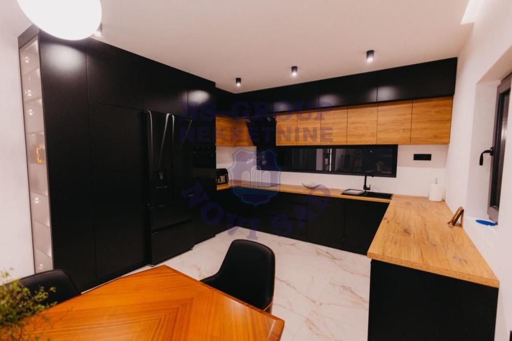 Slika 1 -  Kuća na prodaju, 122m2, 325.000€