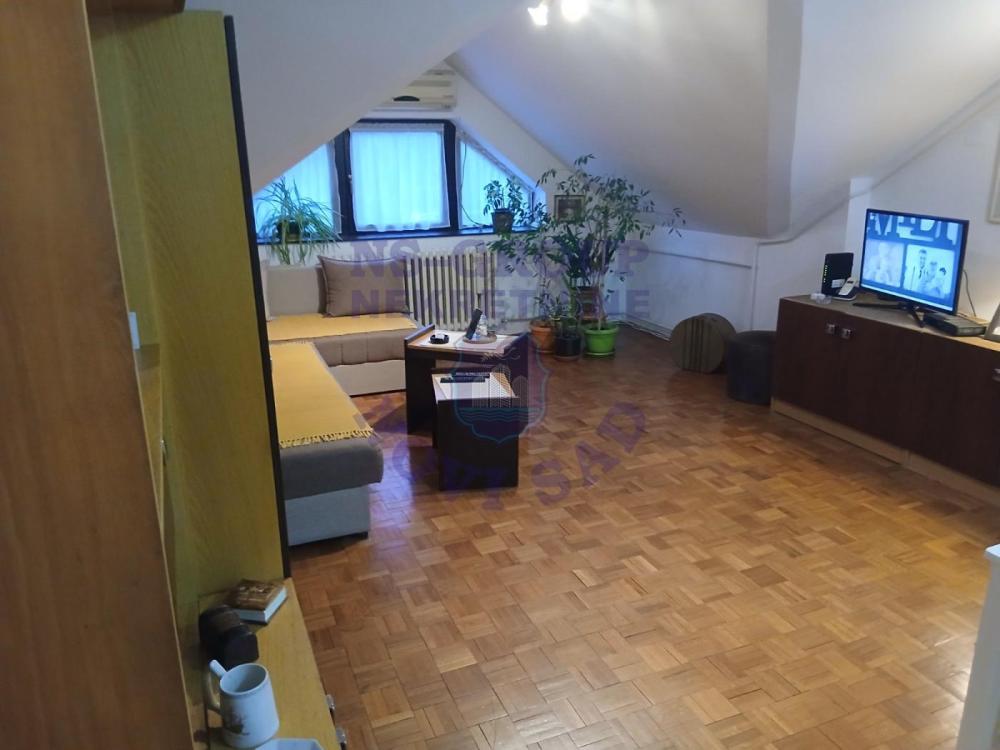 Slika 1 - momčila tapavice, Jednoiposoban stan na prodaju, 38m2, 80.000€