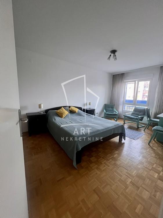 Slika 7 - Dr Ivana Ribara, Četvorosoban stan za izdavanje, 100m2, 1.000€