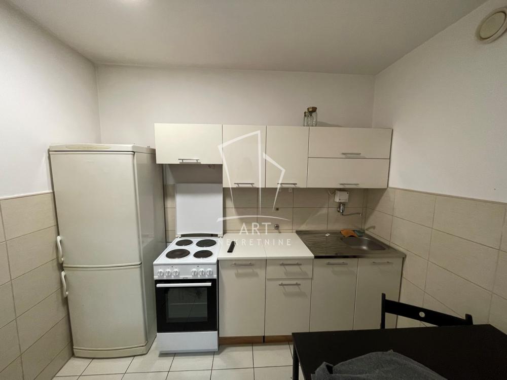 Slika 5 - Petrarkina, Jednosoban stan za izdavanje, 40m2, 500€