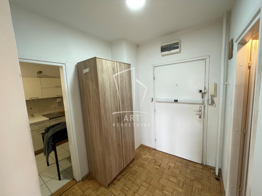 Slika 3 - Petrarkina, Jednosoban stan za izdavanje, 40m2, 500€