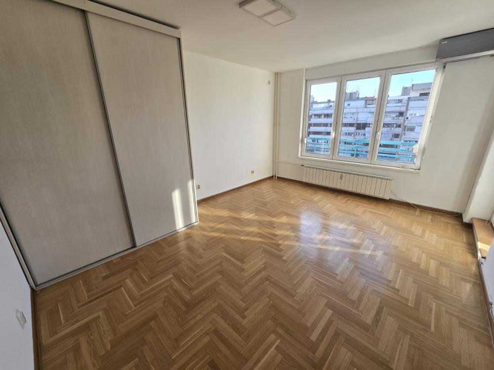 Slika 2 - Bulevar Arsenija Čarnojevića, Dvosoban stan za izdavanje, 42m2, 600€