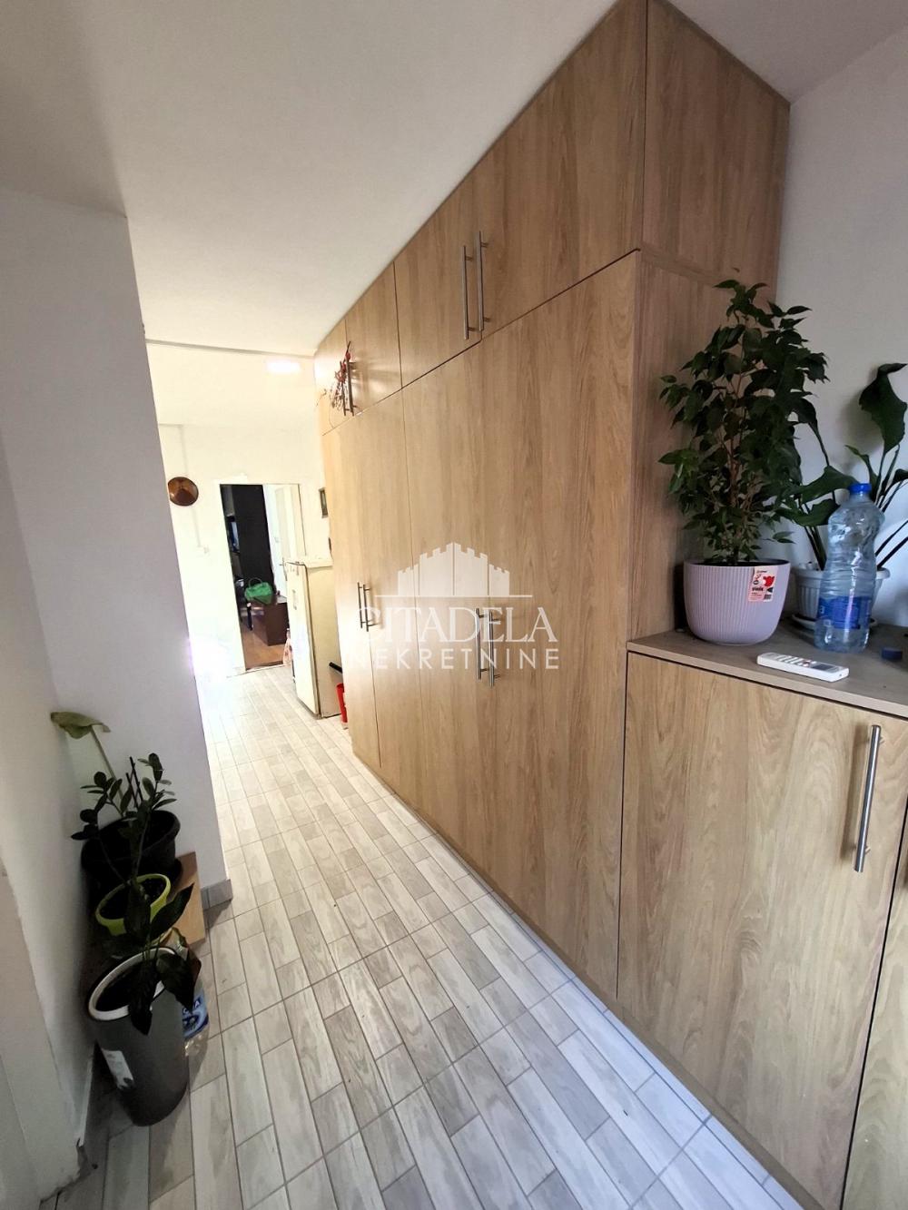 Glavna slika oglasa 418929