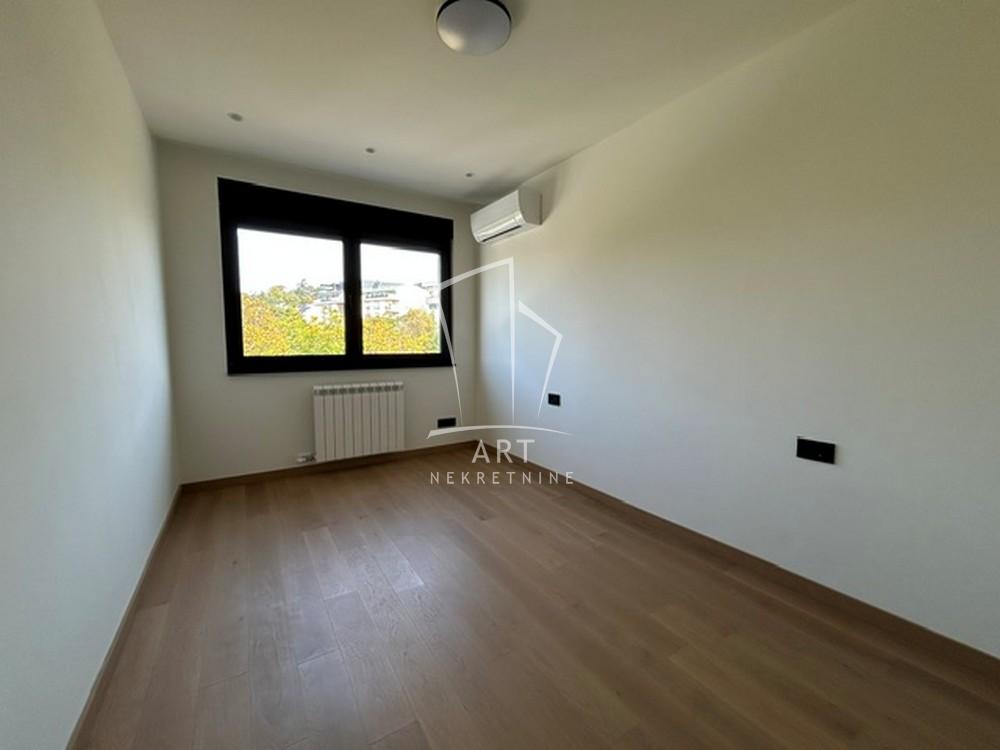 Slika 4 - Miloja Đaka, Trosoban stan za izdavanje, 66m2, 1.350€
