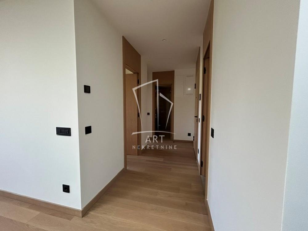 Slika 5 - Miloja Đaka, Trosoban stan za izdavanje, 66m2, 1.350€