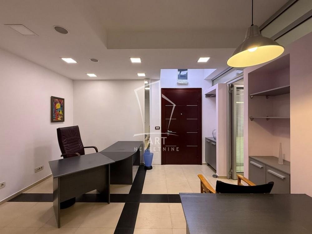 Slika 1 - Džordža Vašingtona,  Lokal za izdavanje, 34m2, 520€