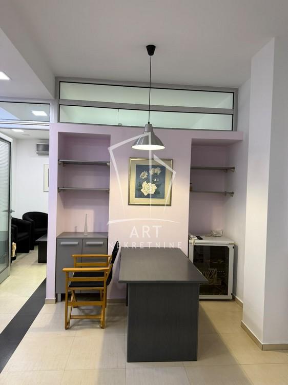 Slika 2 - Džordža Vašingtona,  Lokal za izdavanje, 34m2, 520€