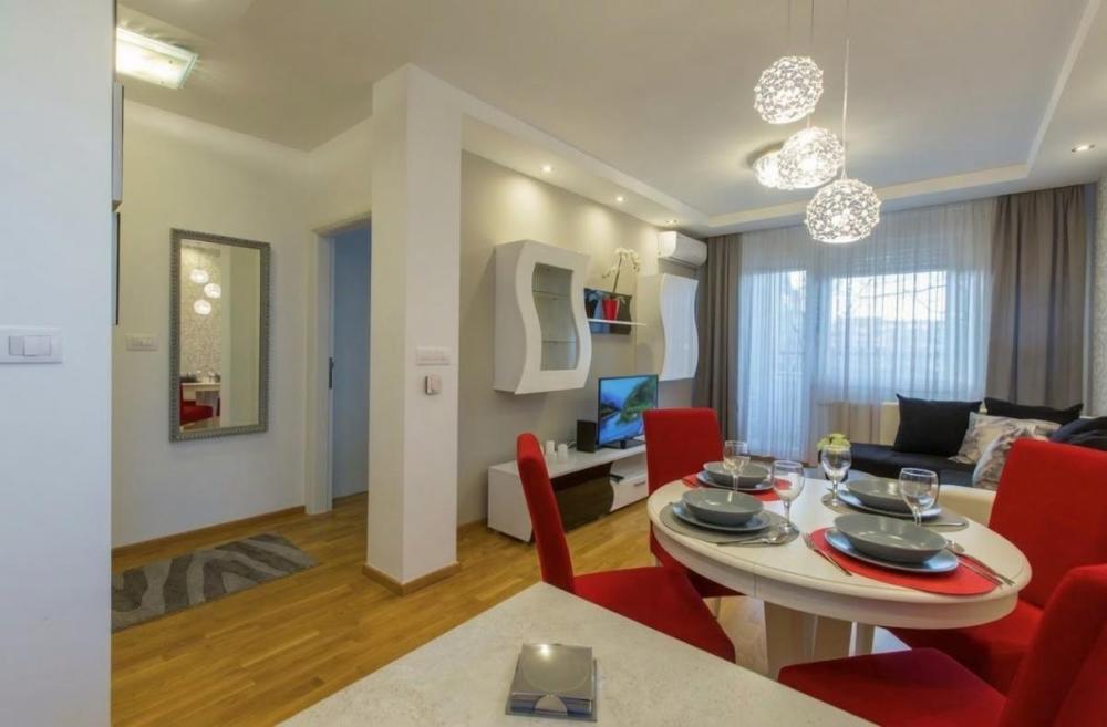 Glavna slika -Jednoiposoban stan za izdavanje, 42m2, 650€