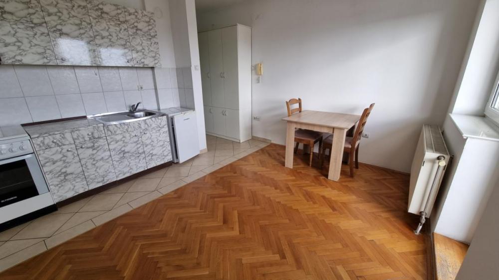 Slika 2 - Jednosoban stan za izdavanje, 27m2, 300€