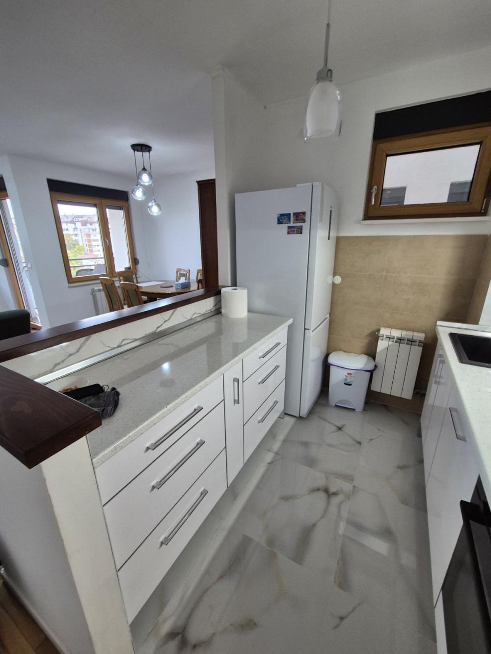 Slika 6 - Petra Kočića, Trosoban stan za izdavanje, 80m2, 1.100€